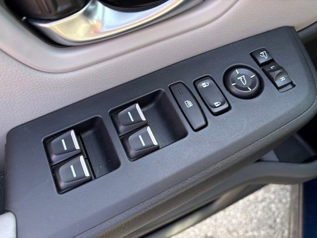 Used 2025 Honda Pilot Elite image 15