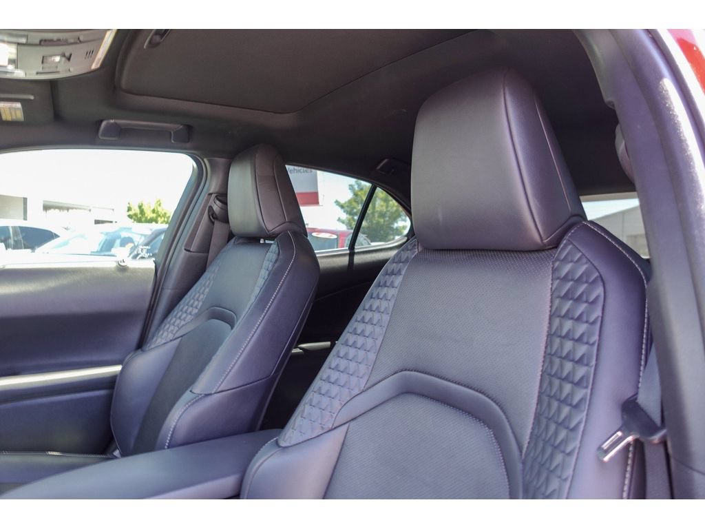 Used 2019 Lexus UX 200 w/ Premium Package FWD image 12