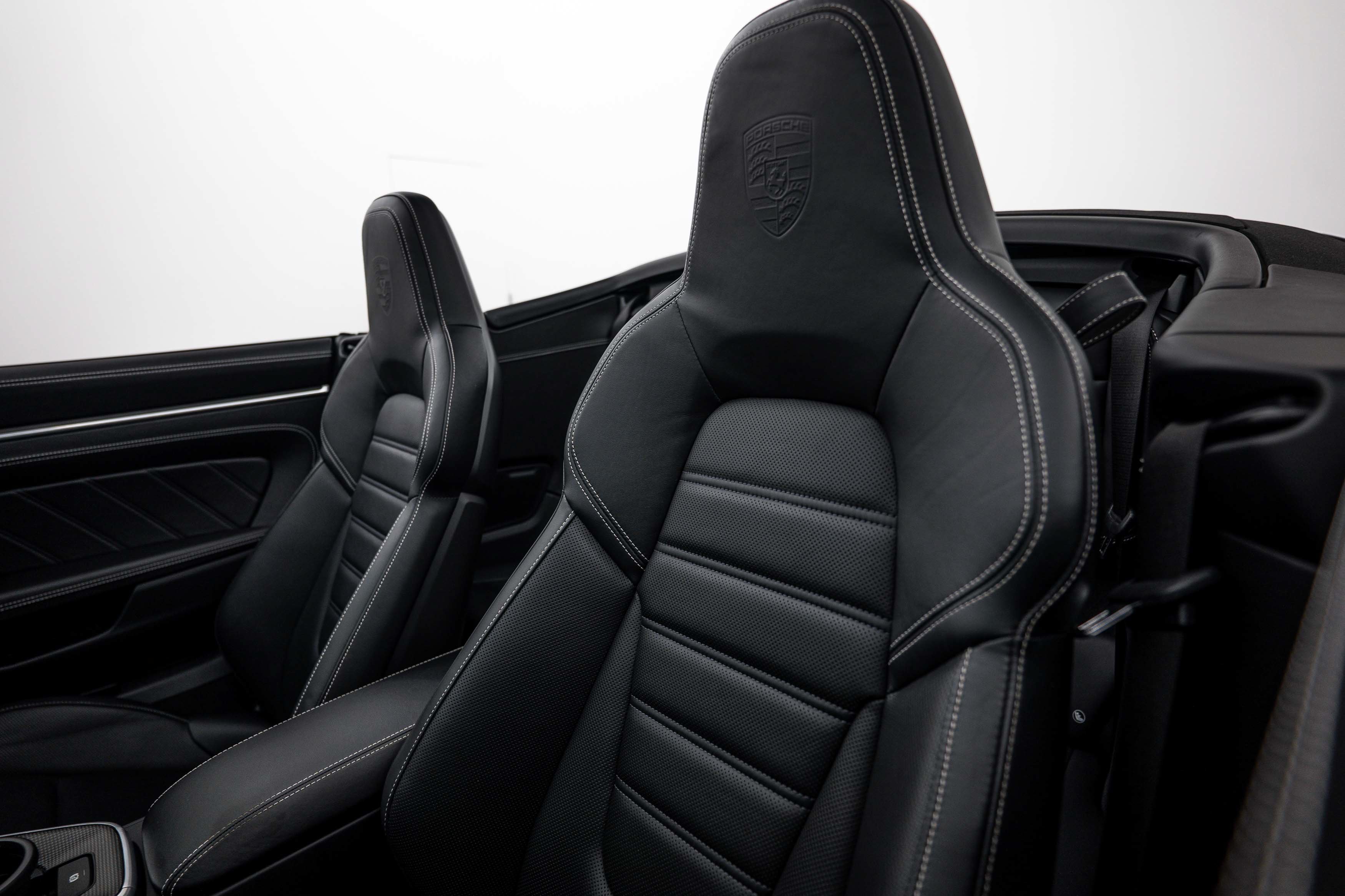 Certified 2022 Porsche 911 Turbo S AWD/4WD image 16