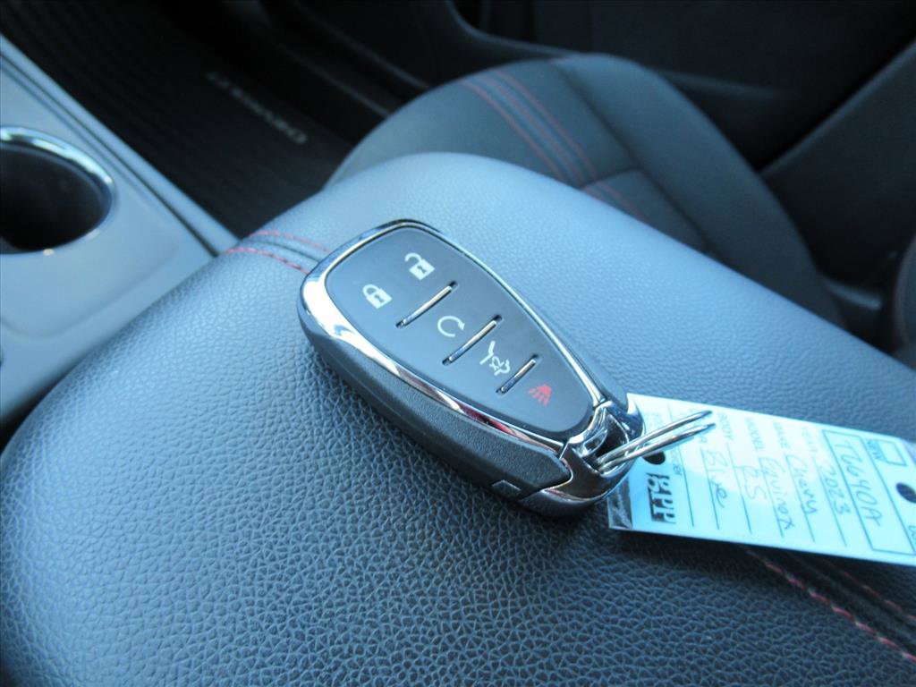 Used 2023 Chevrolet Equinox RS image 33