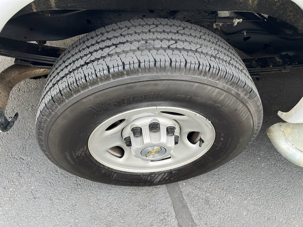 Used 2024 Chevrolet Express 2500 w/ Driver Convenience Package image 14