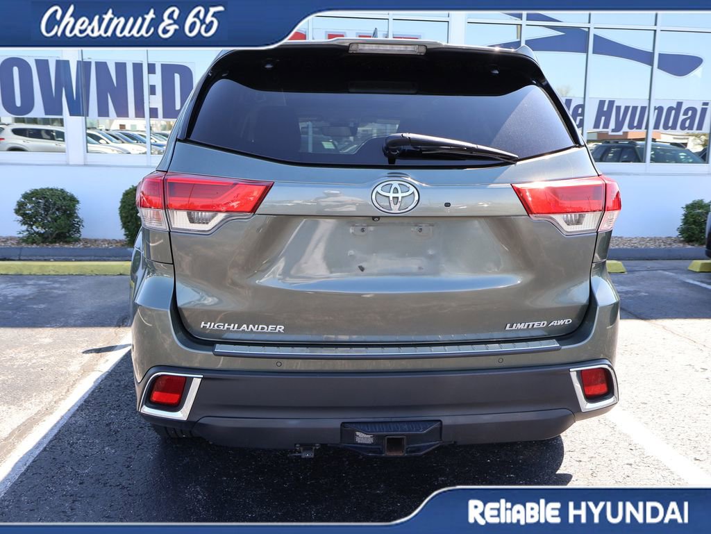 Used 2018 Toyota Highlander Limited Platinum image 19