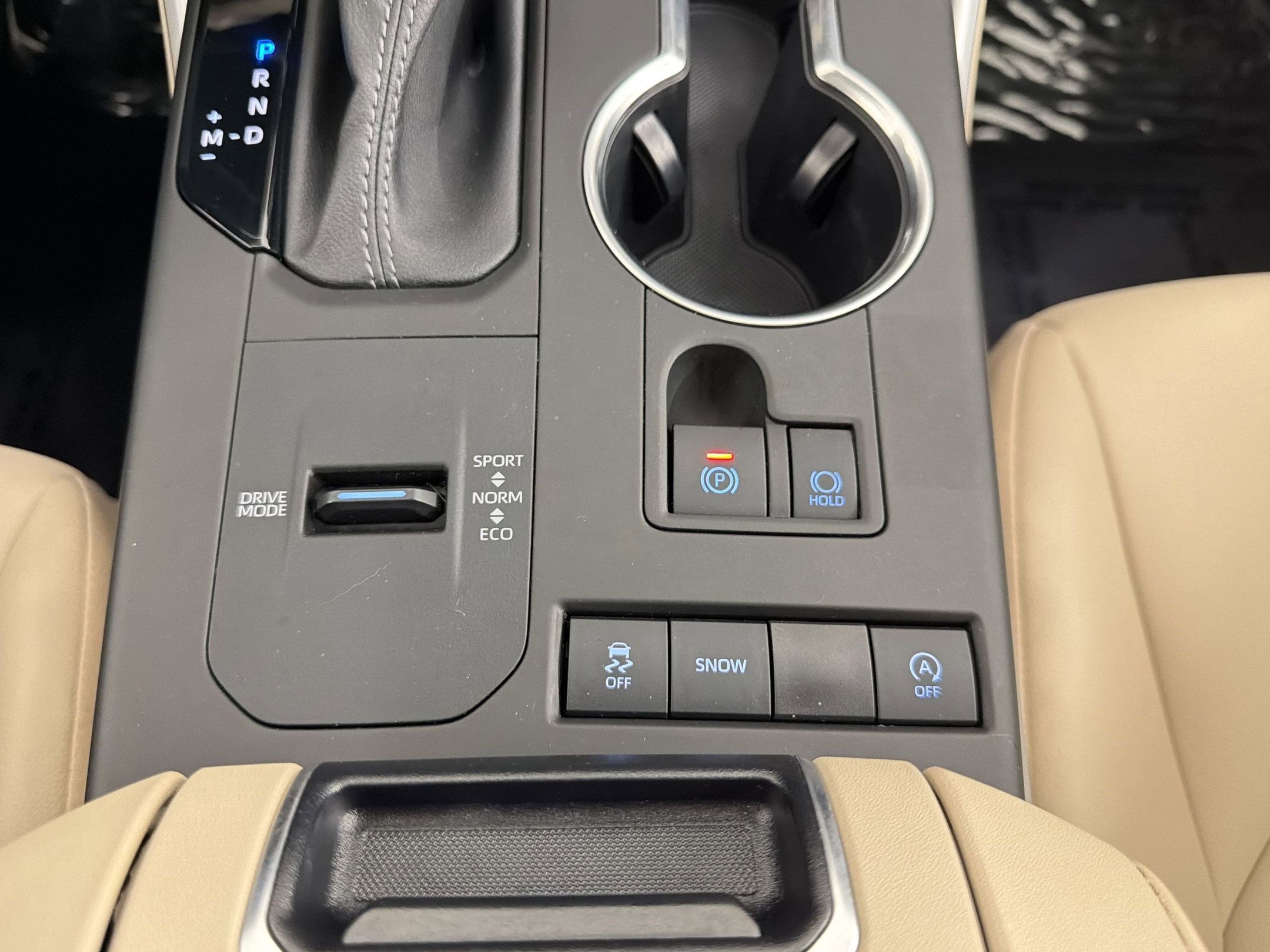 Used 2022 Toyota Highlander XLE FWD image 30