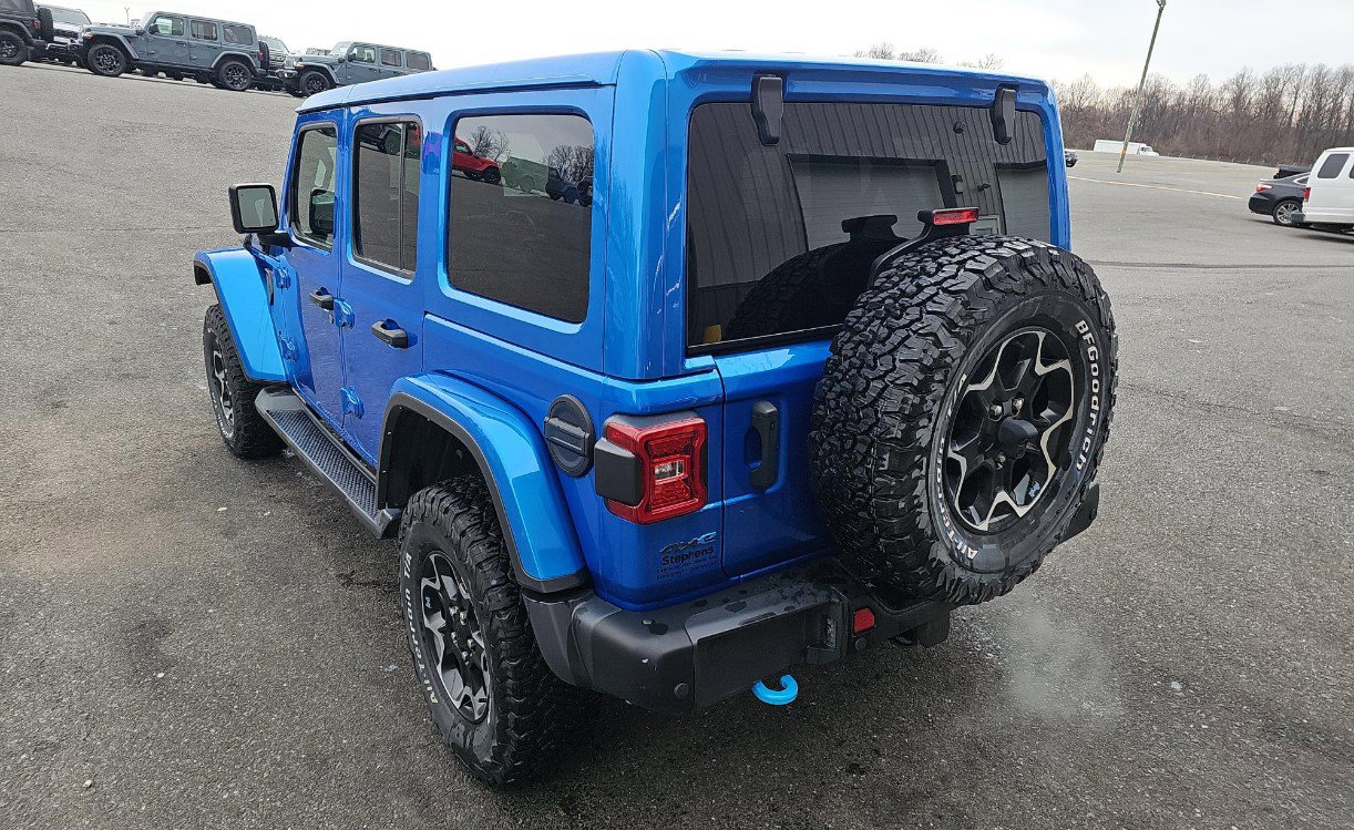 Used 2021 Jeep Wrangler Unlimited Rubicon 4xe w/ Dual Top Group image 6