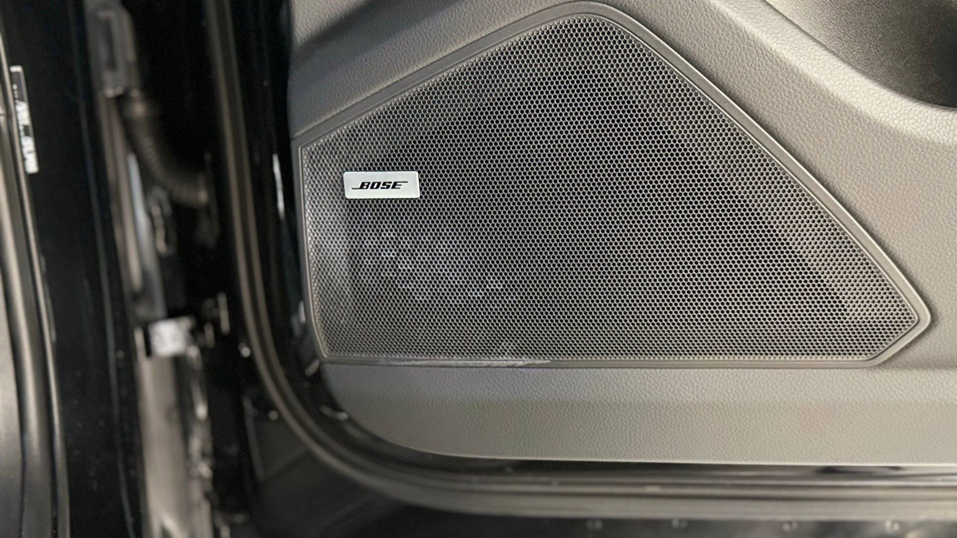 Used 2025 Porsche Cayenne Coupe image 56