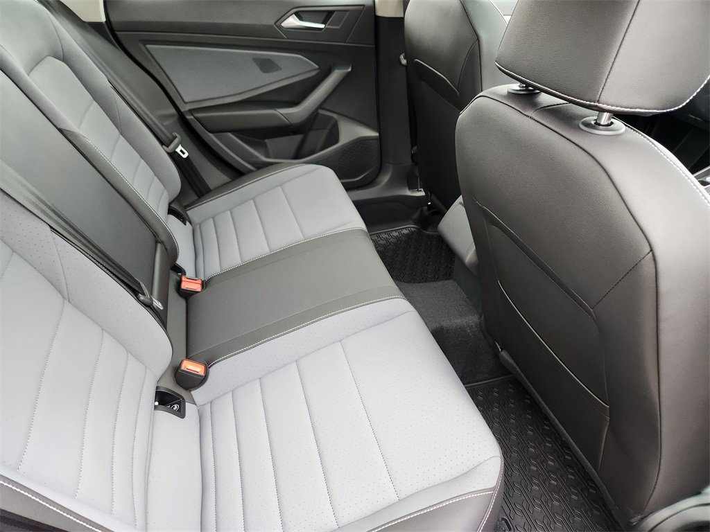 New 2025 Volkswagen Jetta SE image 19