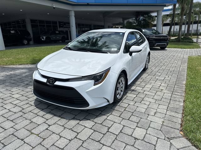 Used 2024 Toyota Corolla LE FWD image 19