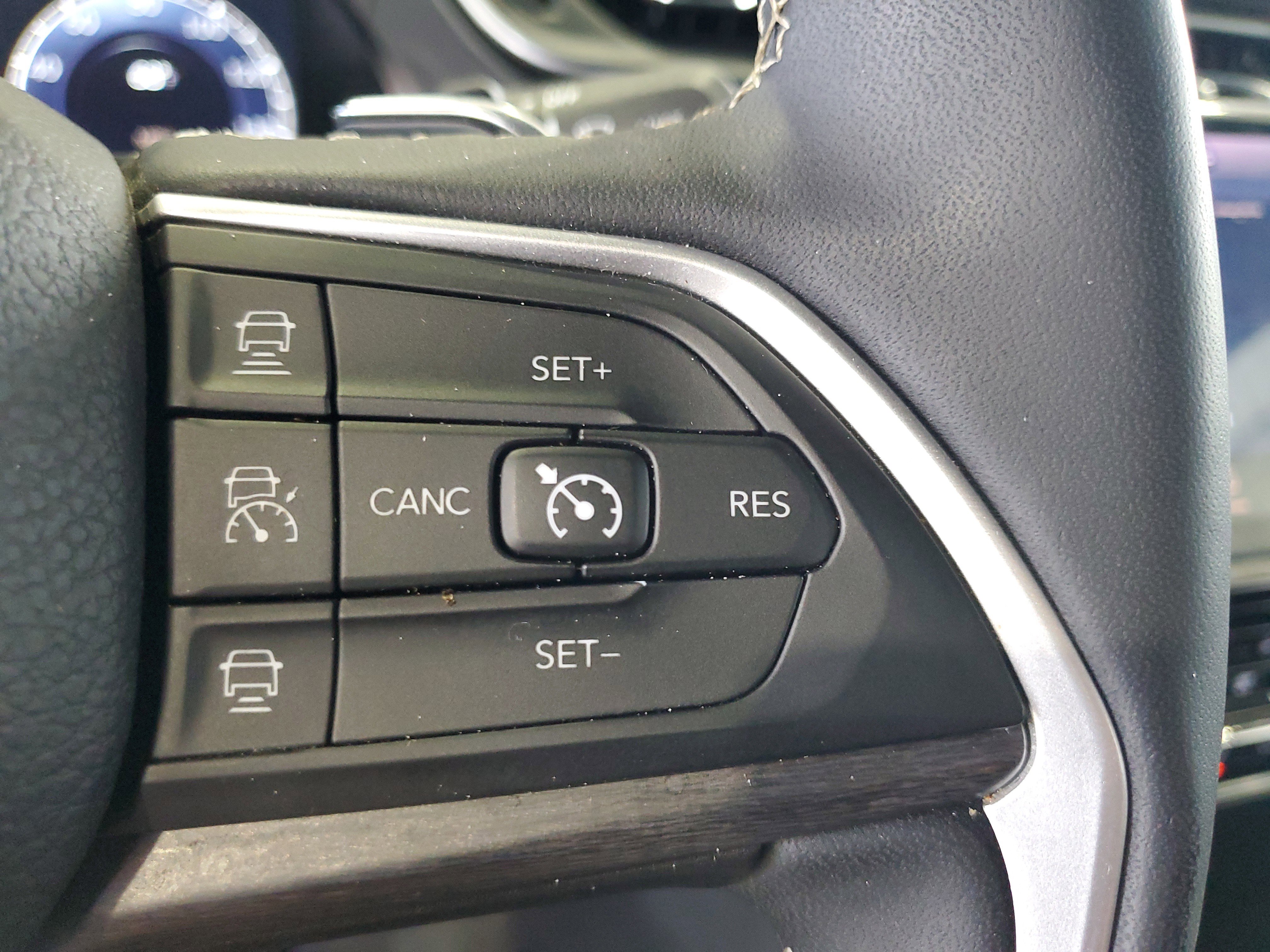 Certified 2024 Jeep Grand Cherokee L Limited AWD/4WD image 24