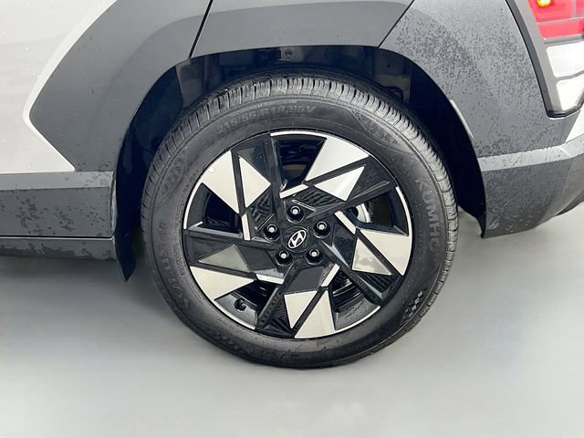 Used 2025 Hyundai Kona SEL image 33