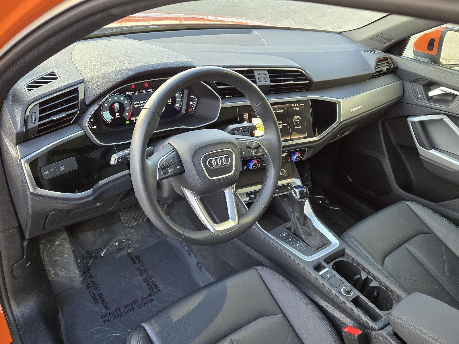 Used 2025 Audi Q3 2.0T Premium image 6