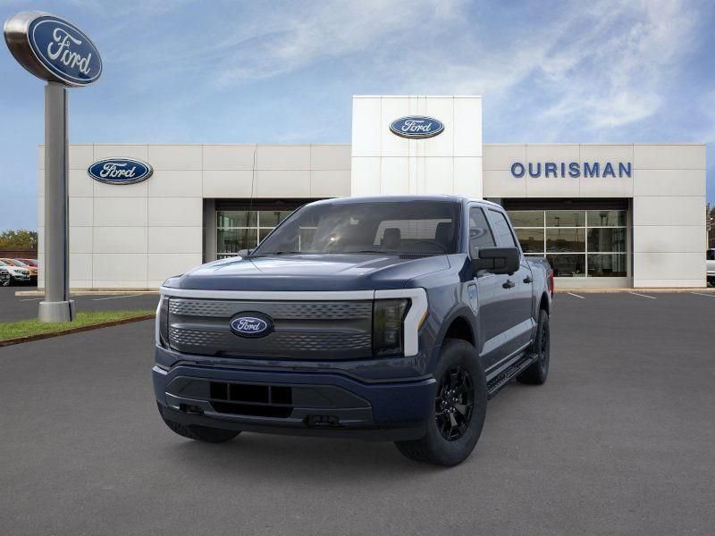 New 2025 Ford F150 Lightning XLT image 3