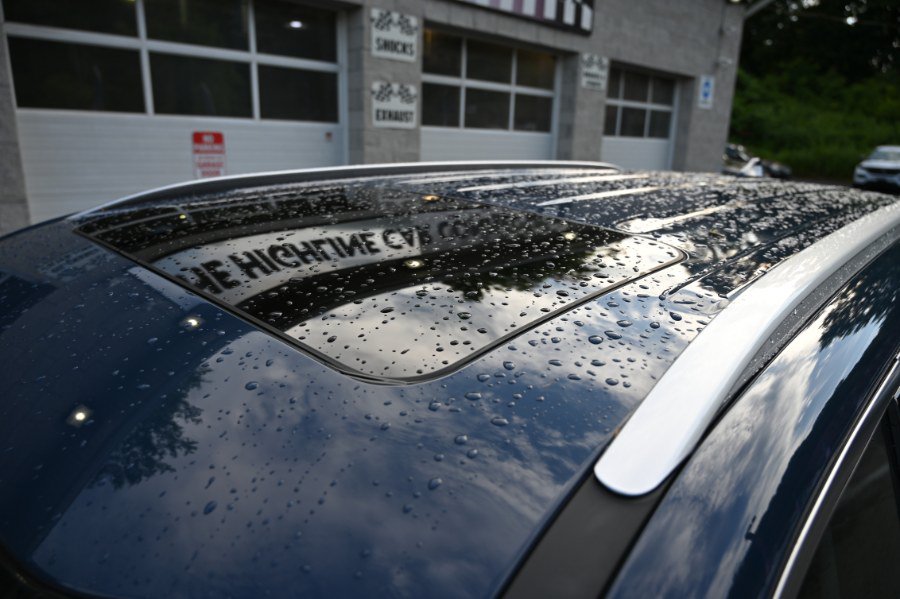 Used 2025 Kia Telluride S FWD image 10