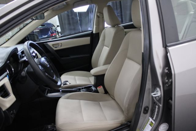 Used 2015 Toyota Corolla LE FWD image 11