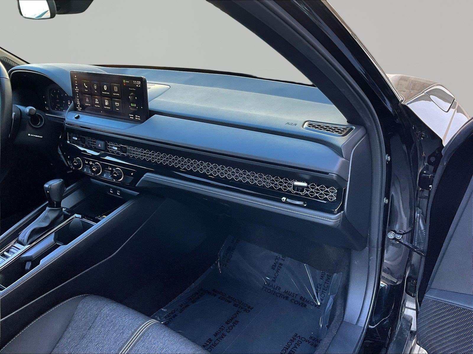 Used 2025 Honda Accord Sport image 25