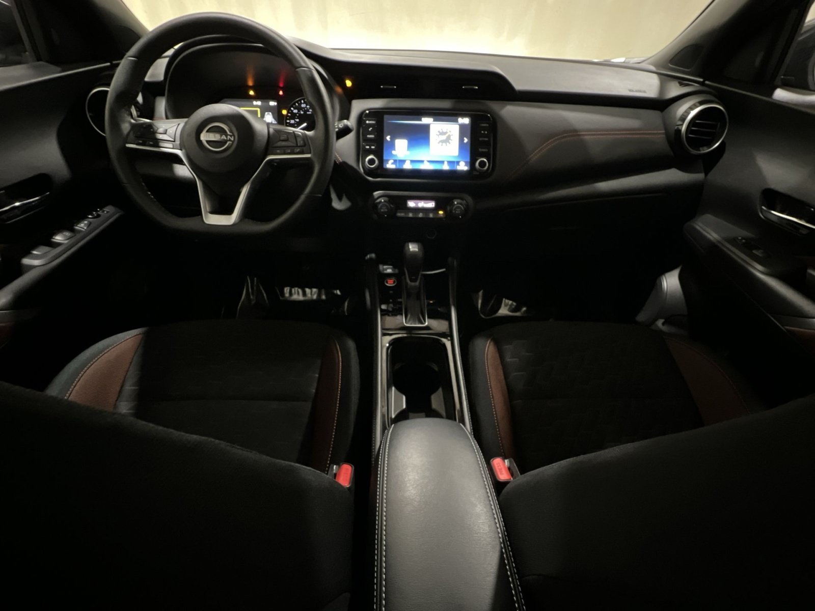 Used 2023 Nissan Kicks SR FWD image 31