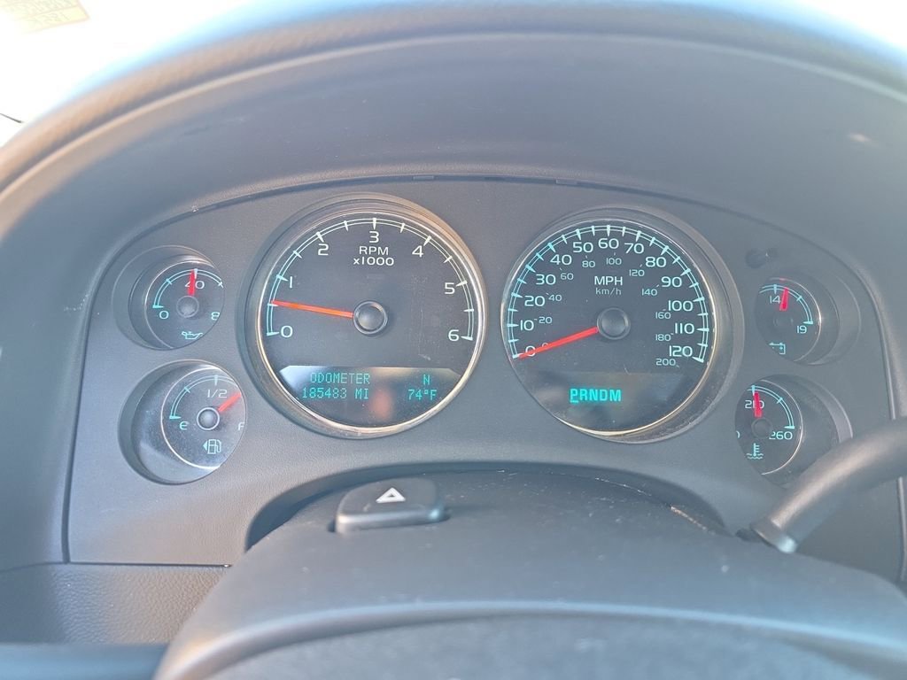 Used 2009 Chevrolet Suburban LT image 16