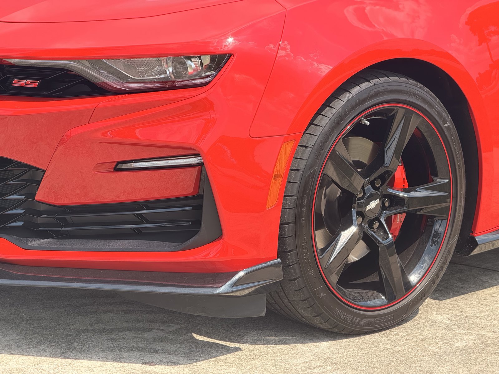 Used 2023 Chevrolet Camaro SS RWD image 8