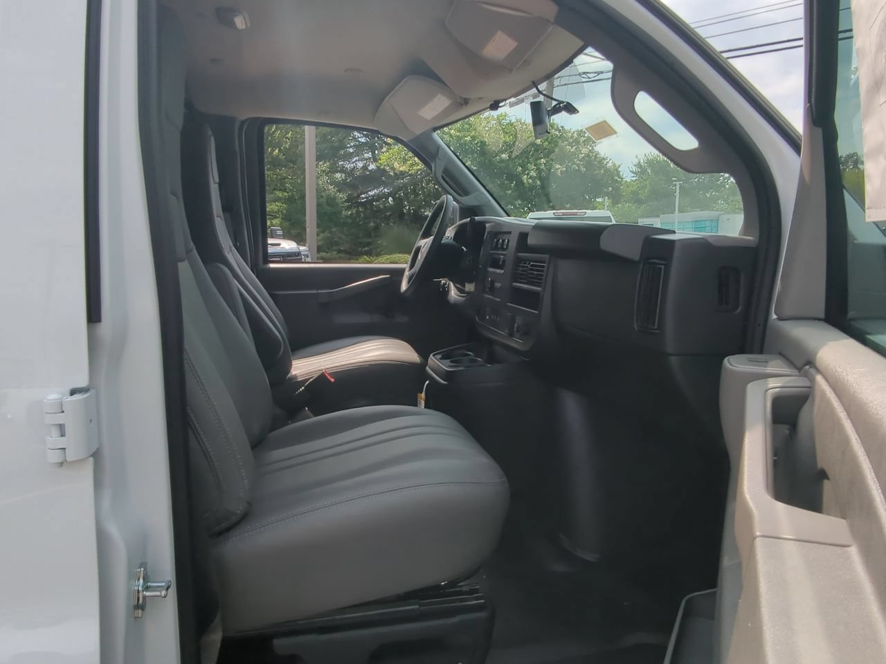 New 2025 GMC Savana 2500 Extended w/ Driver Convenience Package RWD image 24