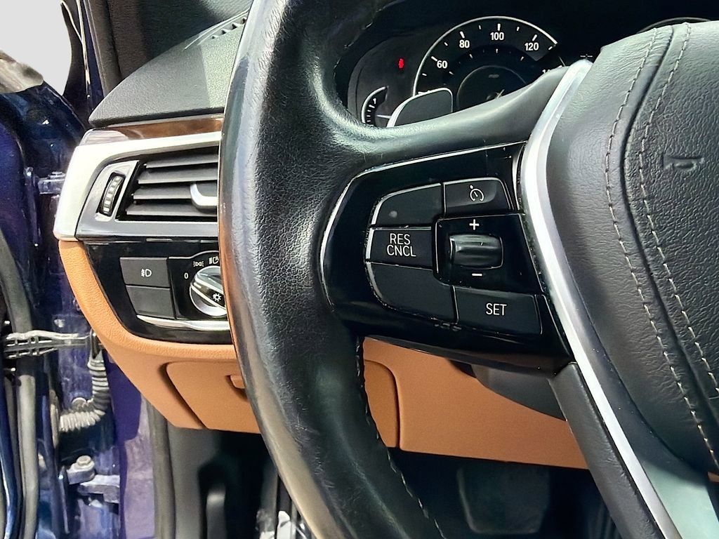 Used 2018 BMW 530e image 35