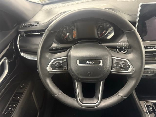 Used 2023 Jeep Compass Limited image 18