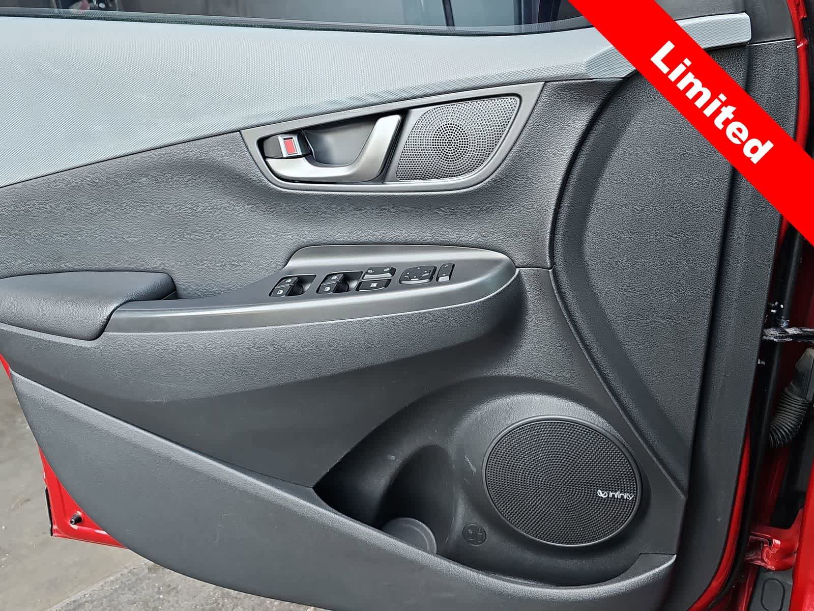 Used 2021 Hyundai Kona Limited w/ Cargo Package FWD image 27