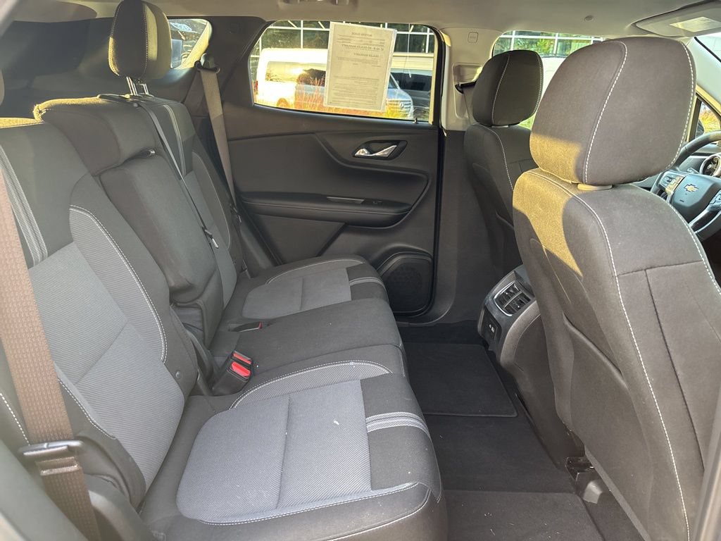 Used 2025 Chevrolet Blazer LT FWD image 19