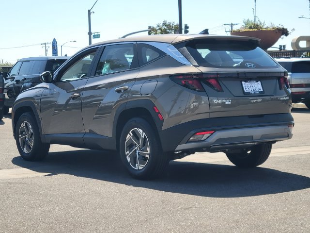 Used 2026 Hyundai Tucson Blue SE AWD/4WD image 3