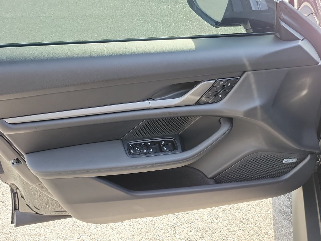 Certified 2025 Porsche Taycan 4S AWD/4WD image 25