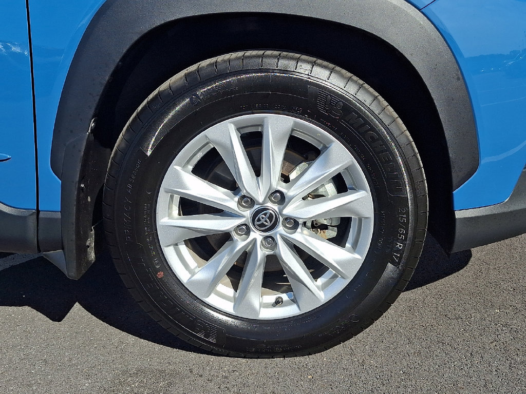 Certified 2026 Toyota Corolla Cross LE FWD image 11