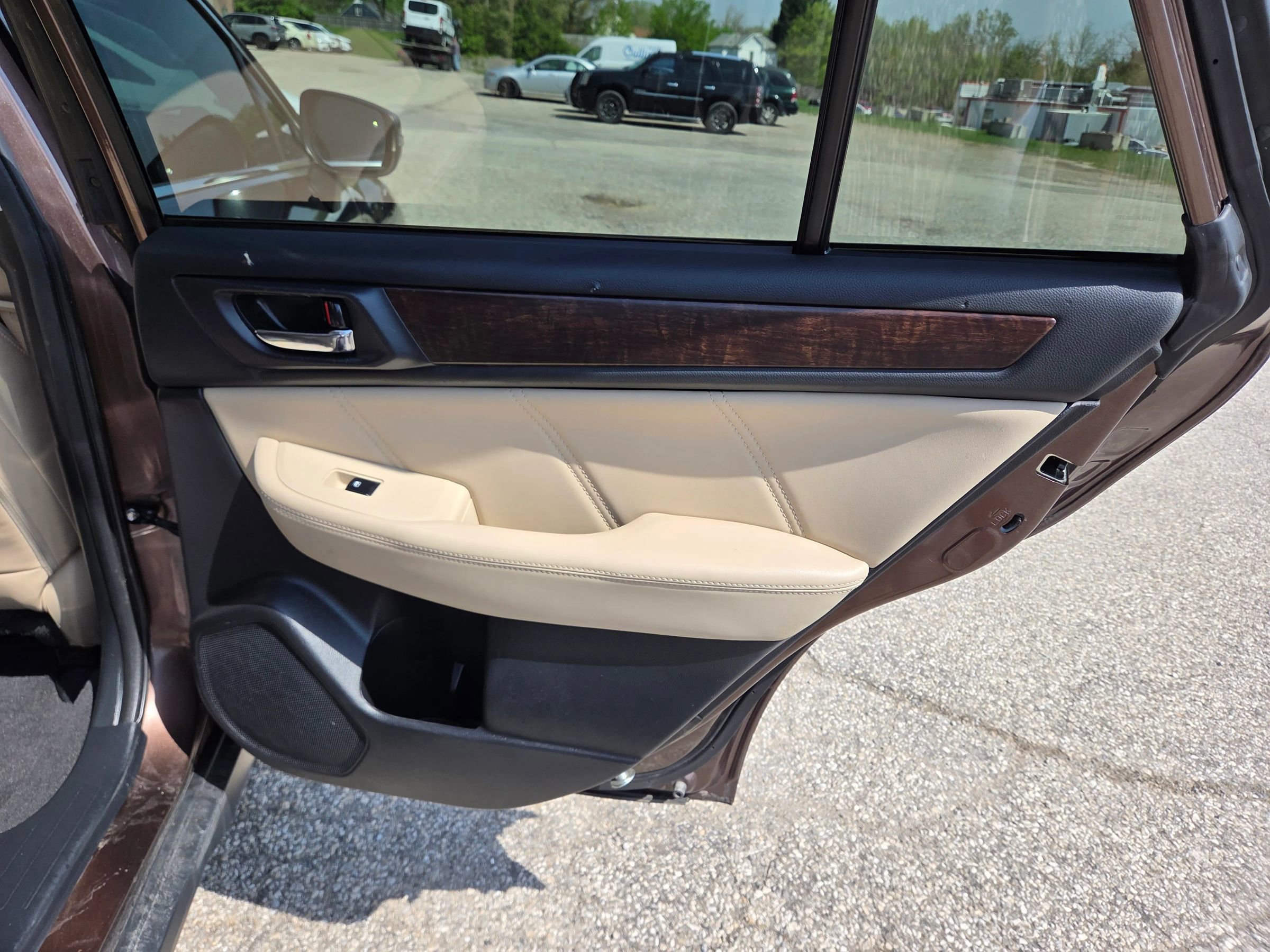 Used 2019 Subaru Outback 3.6R Limited w/ Popular Package #2 AWD/4WD image 19