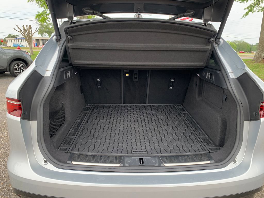 Used 2023 Jaguar F-PACE S AWD/4WD image 8