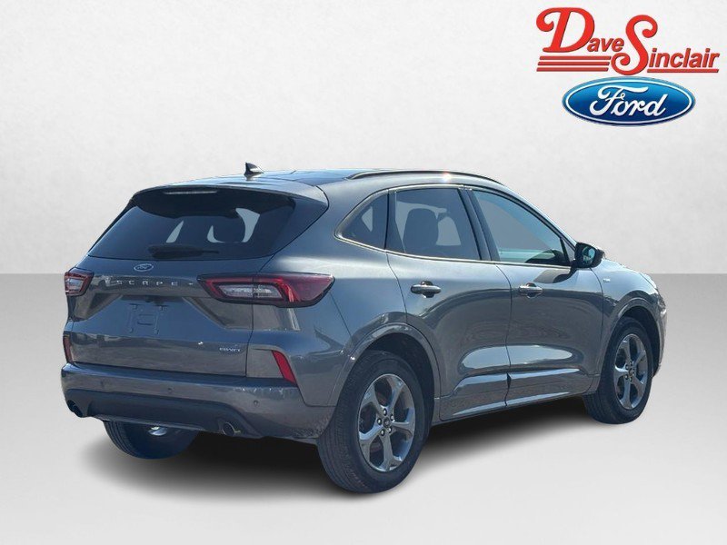 Used 2023 Ford Escape ST-Line w/ Tech Pack #1 AWD/4WD image 7