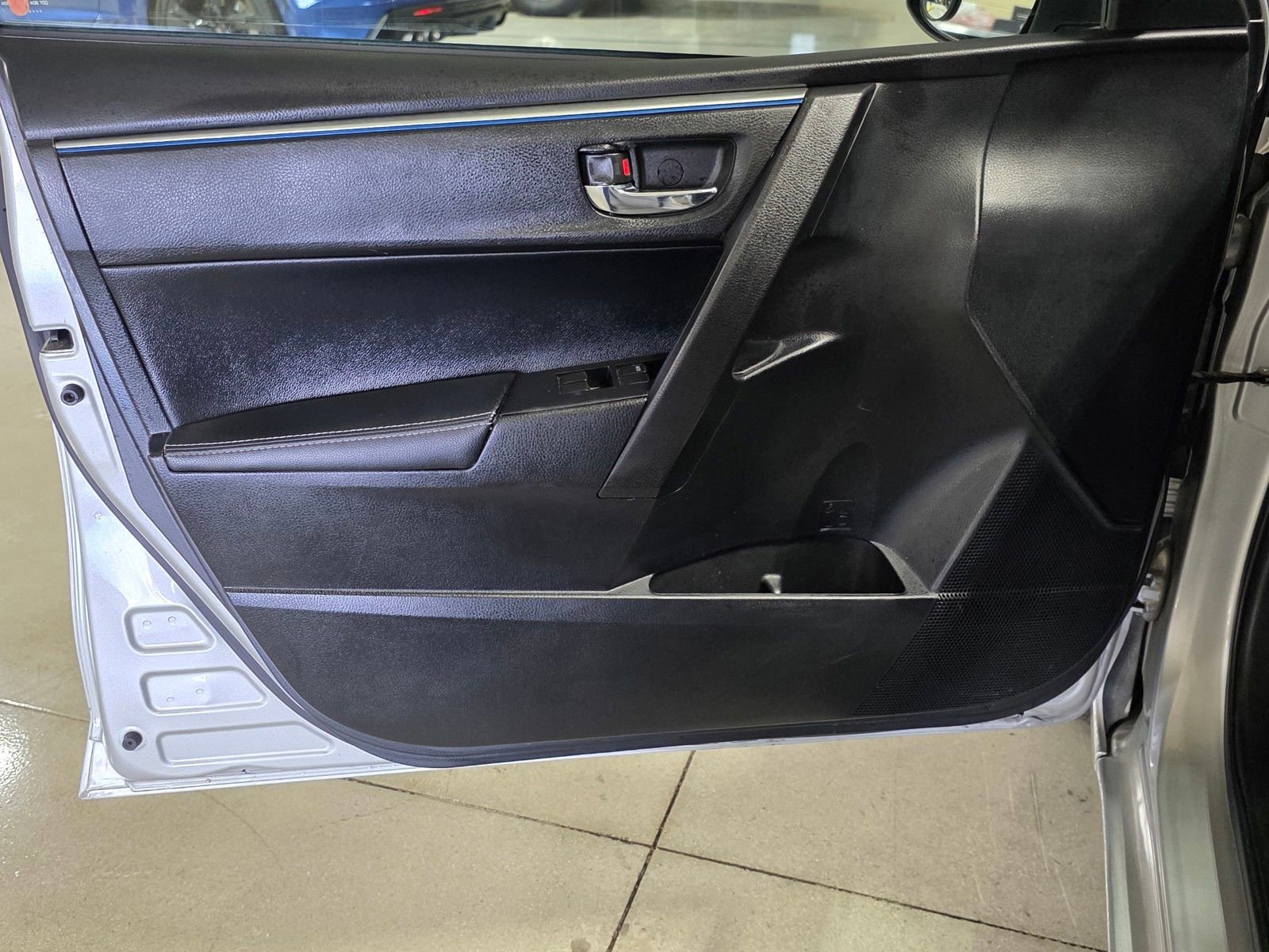 Used 2015 Toyota Corolla S image 20