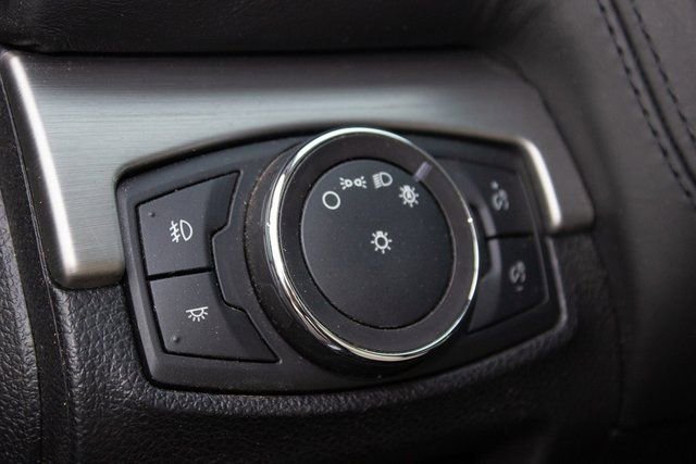 Used 2018 Ford Explorer Platinum image 36