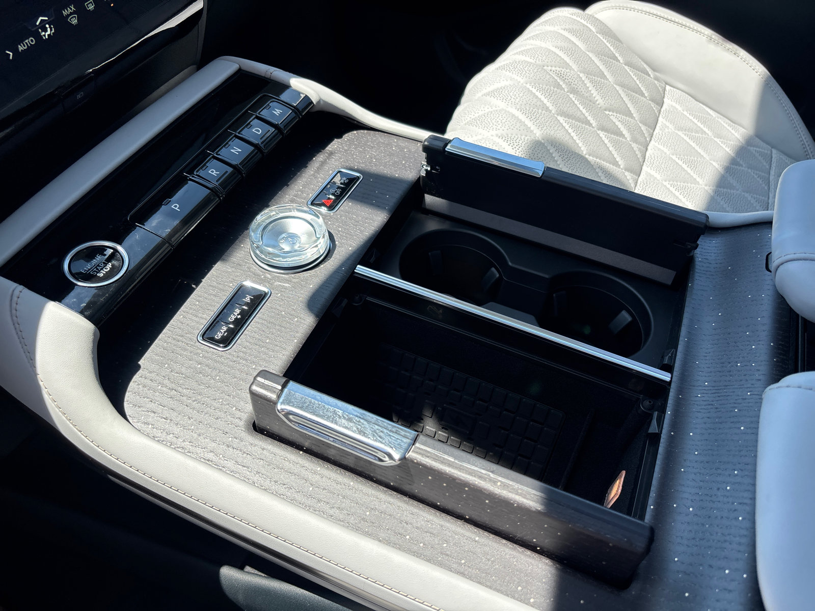 New 2026 Lincoln Navigator L Black Label AWD/4WD image 23
