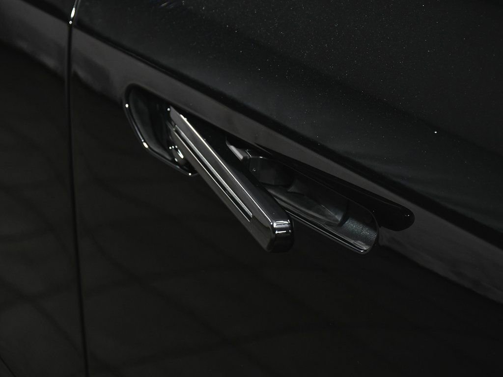 Used 2026 Cadillac Lyriq V image 24