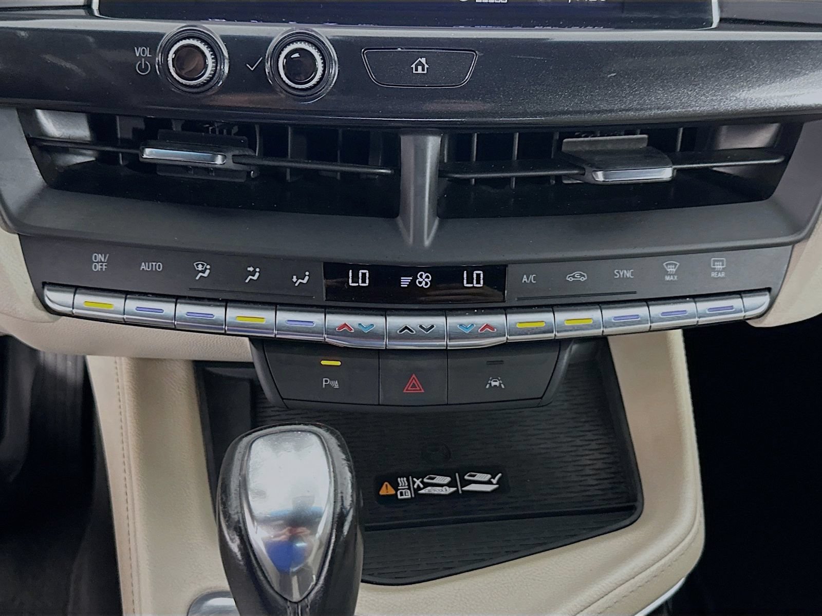 Used 2022 Cadillac CT4 Luxury w/ Sun And Sound Package RWD image 16