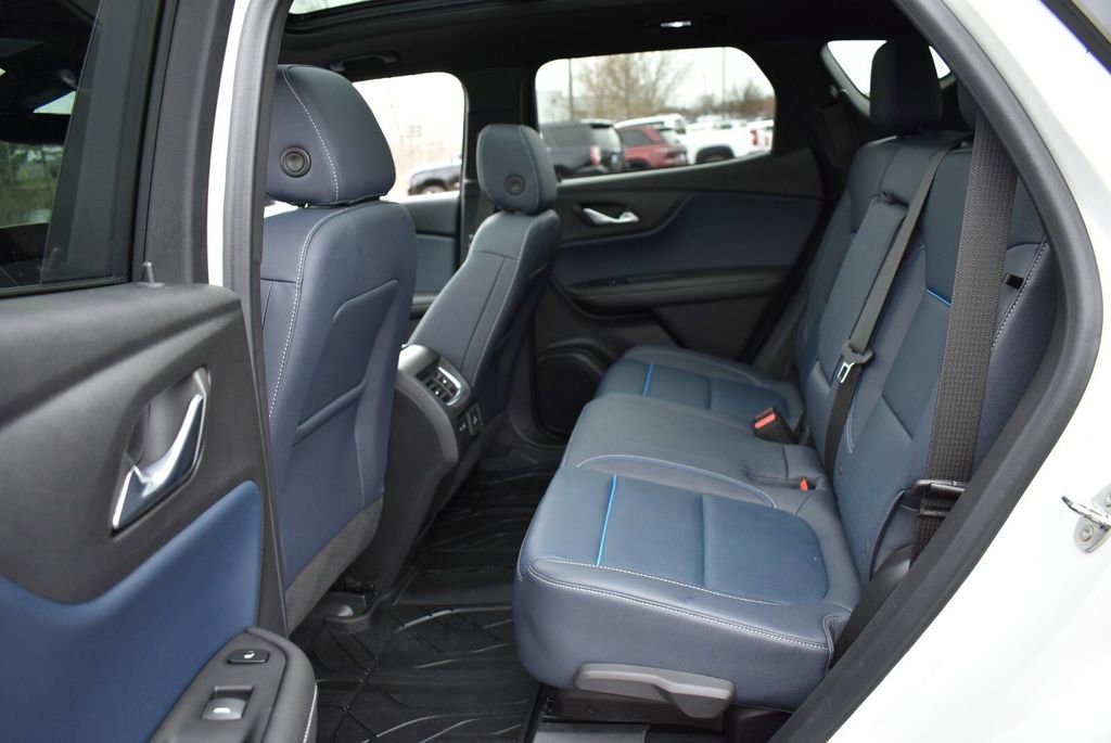 Used 2023 Chevrolet Blazer RS w/ Driver Confidence II Package AWD/4WD image 32