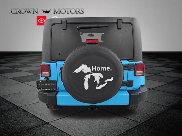 Used 2017 Jeep Wrangler Unlimited Sahara w/ Connectivity Group AWD/4WD image 4