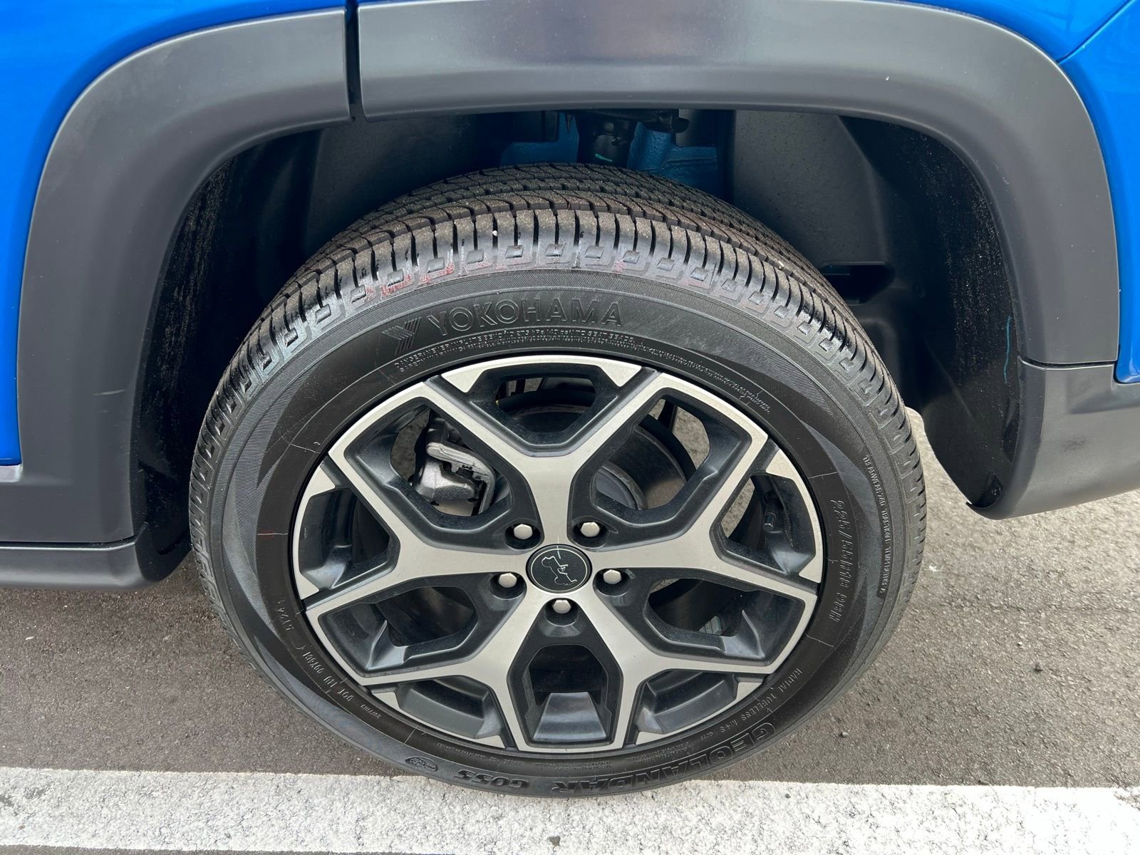 Used 2025 Jeep Compass Limited image 13