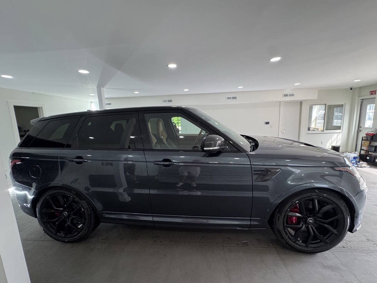 Used 2020 Land Rover Range Rover Sport SVR AWD/4WD image 6