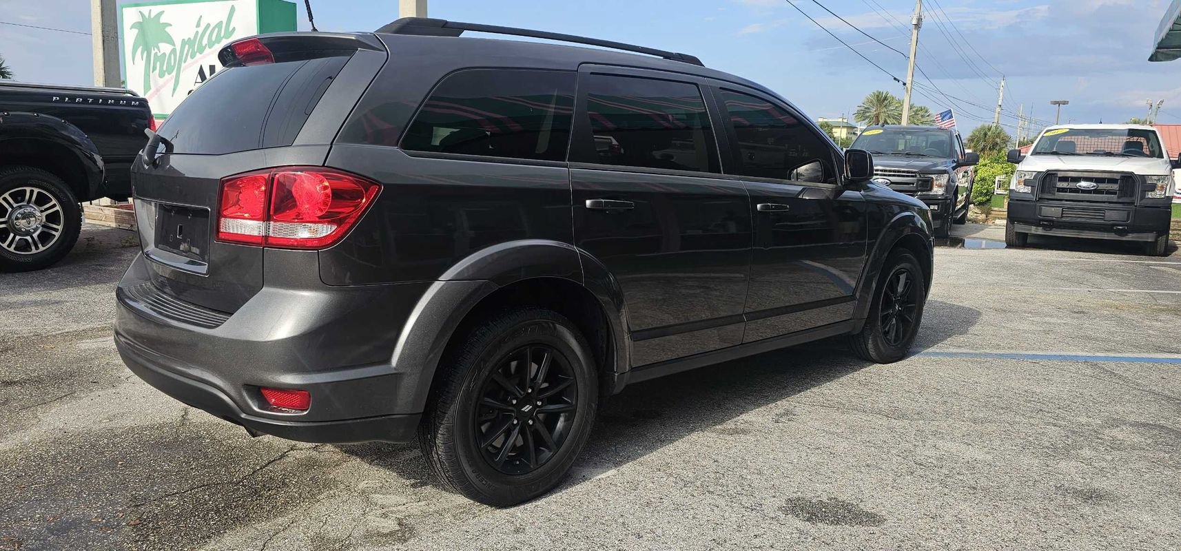 Used 2019 Dodge Journey SE w/ Blacktop Package FWD image 5