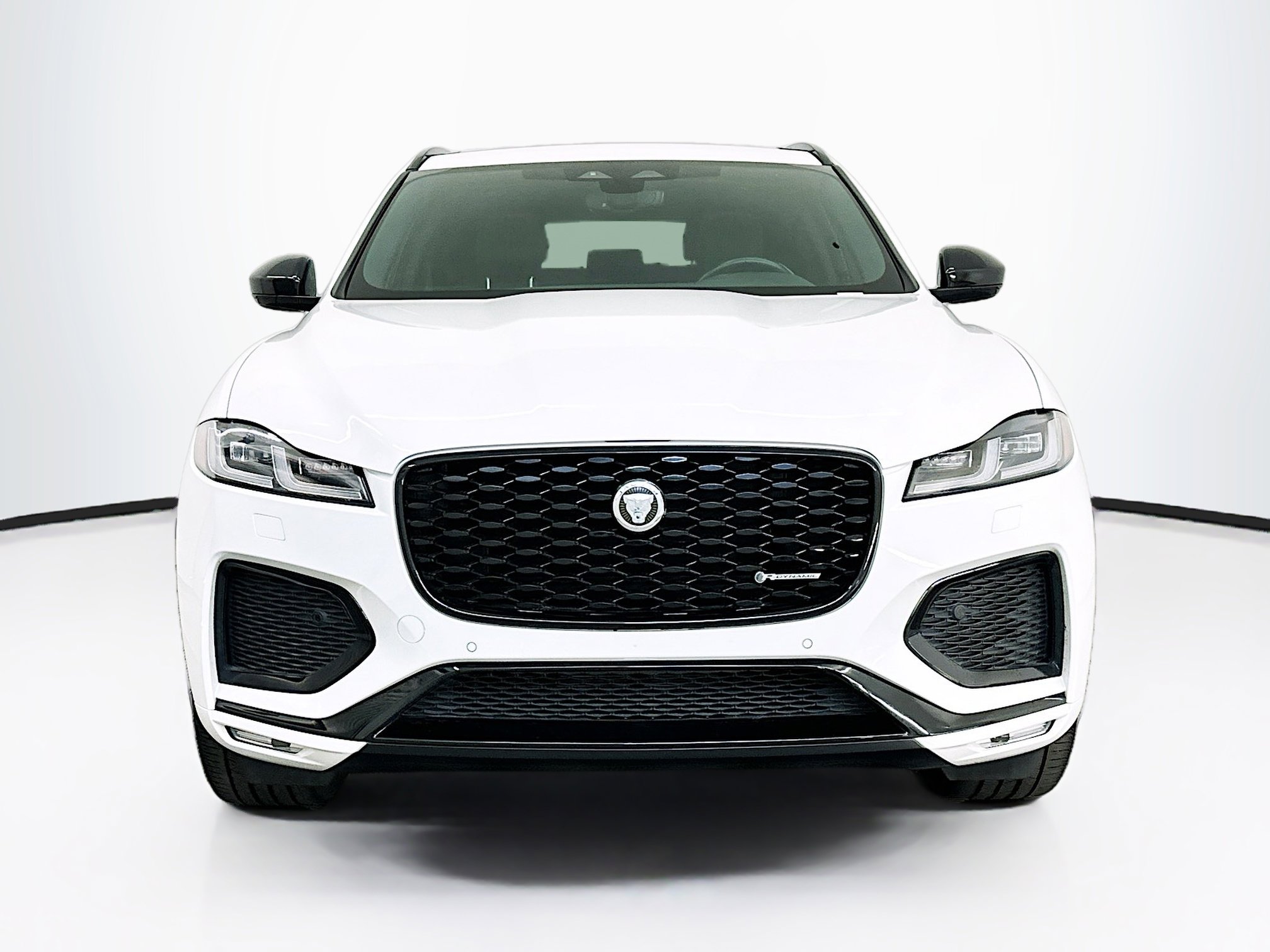 Used 2024 Jaguar F-PACE R-Dynamic S image 2