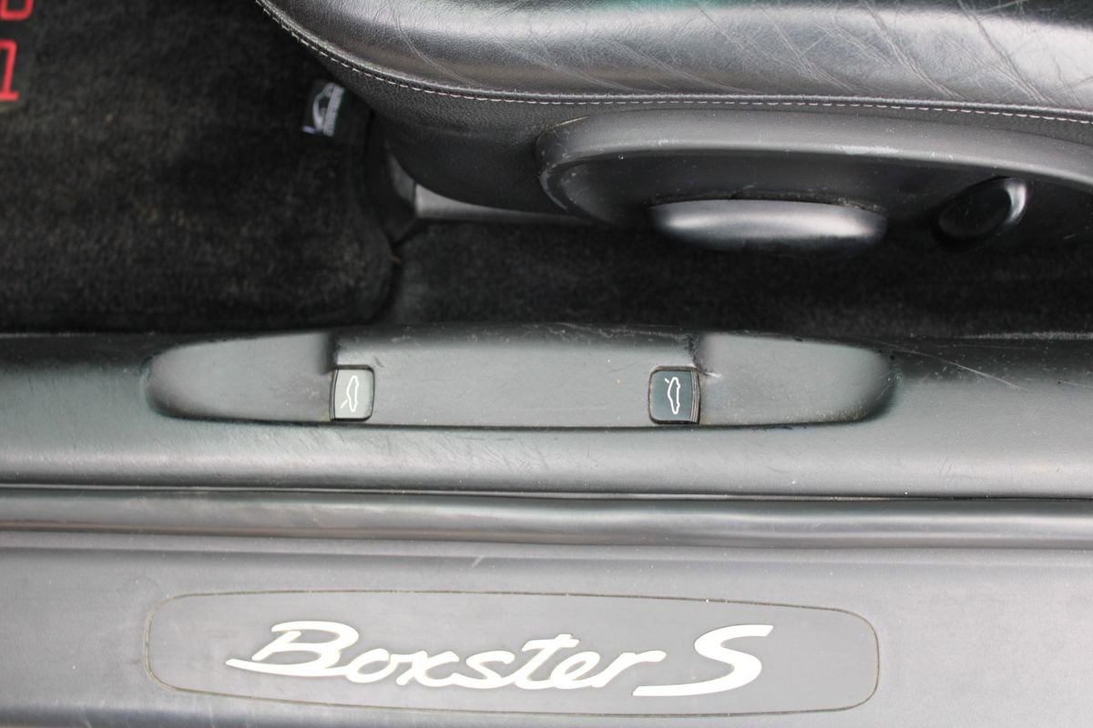 Used 2001 Porsche Boxster S RWD image 23