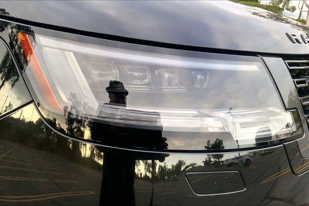 Used 2023 Land Rover Range Rover Long Wheelbase Autobiography image 26
