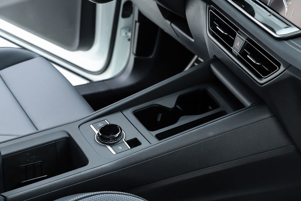 New 2026 Volkswagen Tiguan SE R-Line image 73