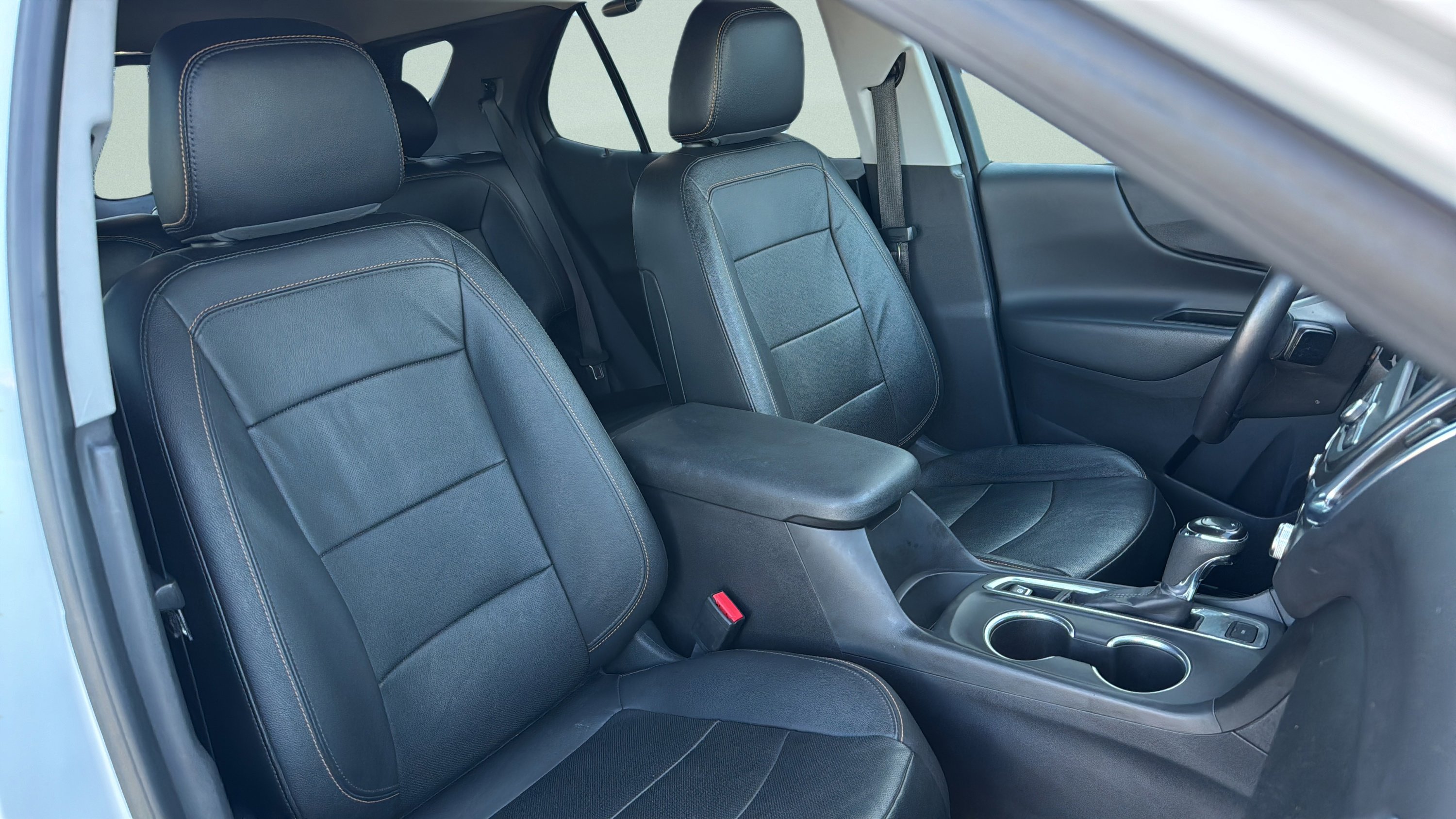 Used 2021 Chevrolet Equinox LT image 34