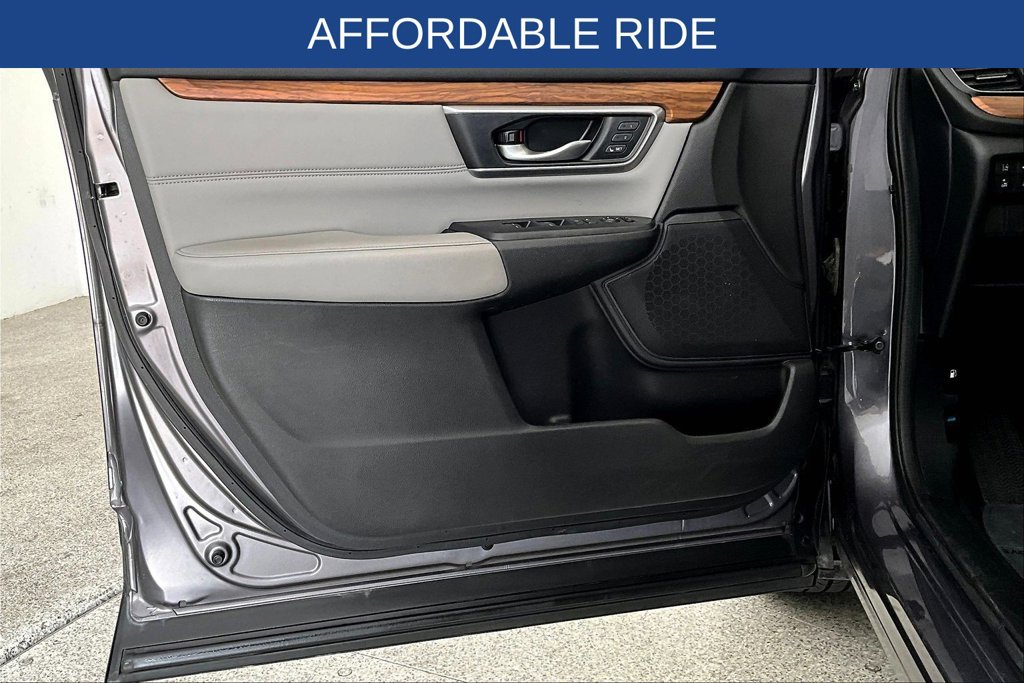 Used 2019 Honda CR-V Touring image 18