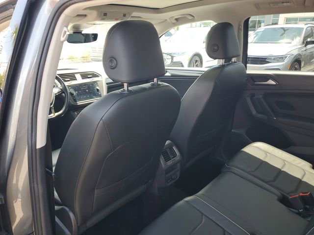 Used 2018 Volkswagen Tiguan SEL Premium FWD image 11
