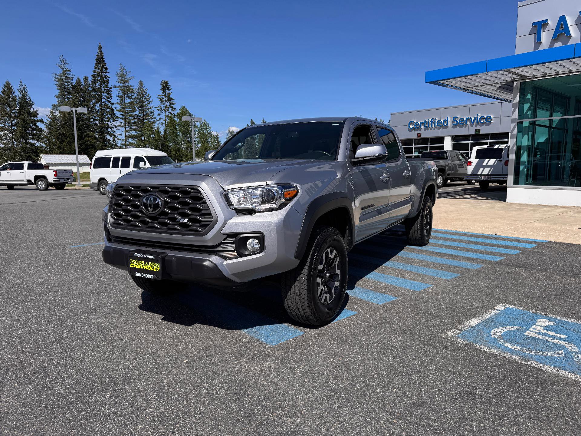Used 2020 Toyota Tacoma TRD Off-Road AWD/4WD image 3